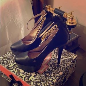 Bordello Heels
